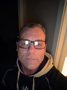 <span>Tom, 69</span>&nbsp;<span style='width: 25px; height: 16px; float: right; background-image: url(/bitmaps/flags_small/US.PNG)'>&nbsp;</span><br><span>Des Moines, United States of America</span>&nbsp;<input type='button' class='joinbtn' style='float: right' value='JOIN NOW' />