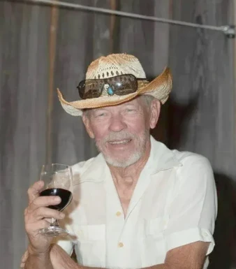 <span>Mike, 80</span>&nbsp;<span style='width: 25px; height: 16px; float: right; background-image: url(/bitmaps/flags_small/US.PNG)'>&nbsp;</span><br><span>Daytona Bea, 美国</span>&nbsp;<input type='button' class='joinbtn' style='float: right' value='JOIN NOW' />