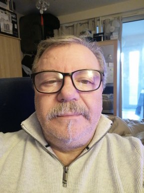 <span>Gaetano, 67</span>&nbsp;<span style='width: 25px; height: 16px; float: right; background-image: url(/bitmaps/flags_small/UK.PNG)'>&nbsp;</span><br><span>Feltham, Об'єднане Королівство</span>&nbsp;<input type='button' class='joinbtn' style='float: right' value='JOIN NOW' />